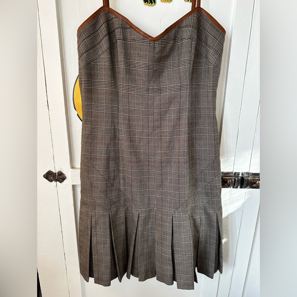 Bebe Chevron Pleat Plaid Brown Beige Tan Mini Dress Size 8